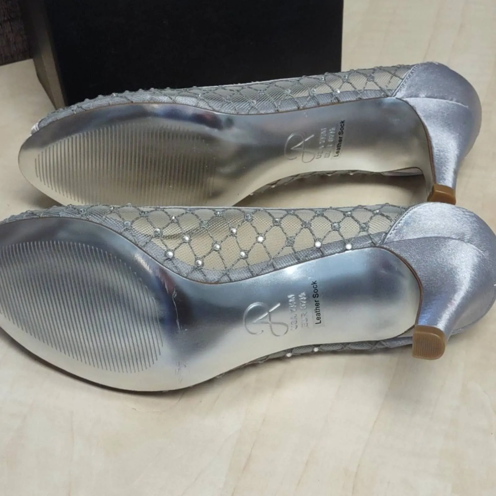 Adrianna Papell Jamie Evening Pumps Silver
